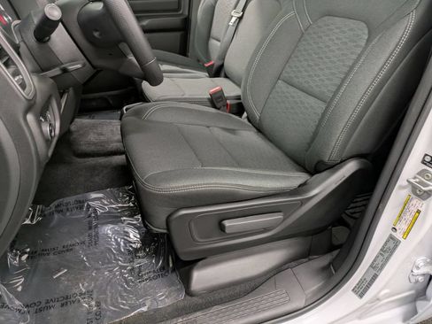 Used 2026 RAM 1500 Express AWD/4WD image 12