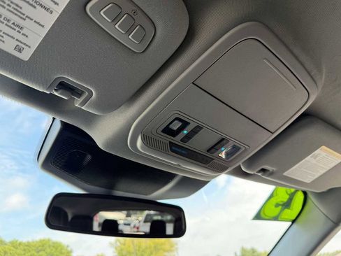 Used 2023 Ford Explorer Limited image 26