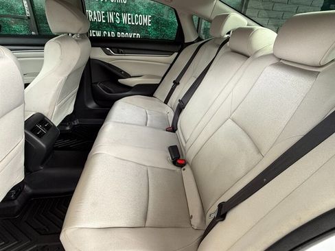 Used 2018 Honda Accord EX image 26