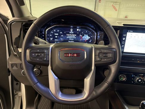 Used 2023 GMC Sierra 1500 SLT AWD/4WD image 33