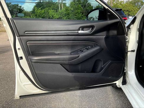 Used 2020 Nissan Altima 2.5 SR FWD image 21