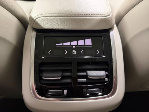 Used 2019 Volvo XC60 T6 Inscription image 28