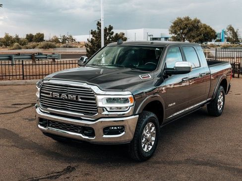 Used 2020 RAM 2500 Laramie AWD/4WD image 14