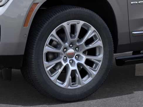 New 2026 GMC Yukon XL Denali w/ Sun & Power Step Package AWD/4WD image 11