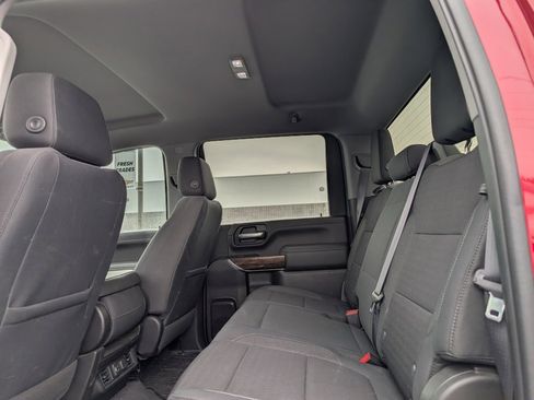 Used 2020 GMC Sierra 2500 SLE w/ SLE Value Package; image 9