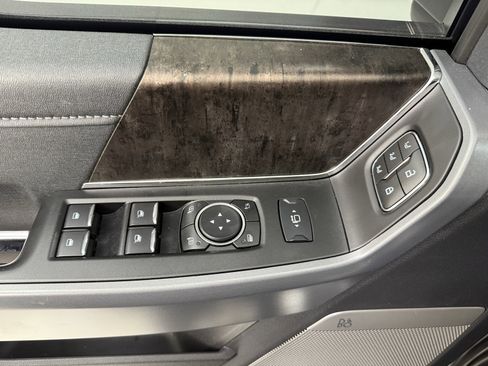 Used 2024 Ford F250 Lariat image 16