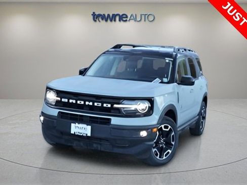 Used 2024 Ford Bronco Sport Outer Banks image 9