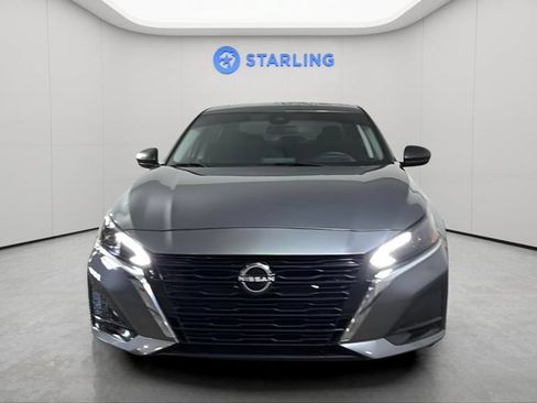 Used 2024 Nissan Altima 2.5 SV FWD image 15
