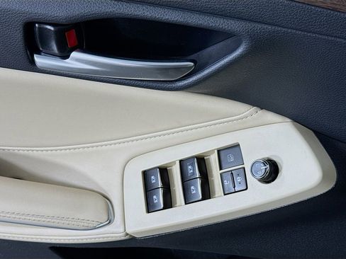 Certified 2020 Toyota Avalon XLE w/ Moonroof Package image 23