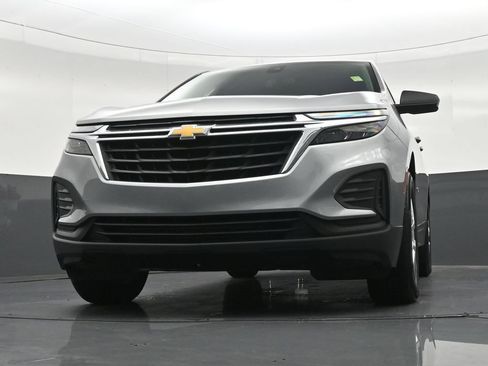 Used 2023 Chevrolet Equinox LS FWD image 31