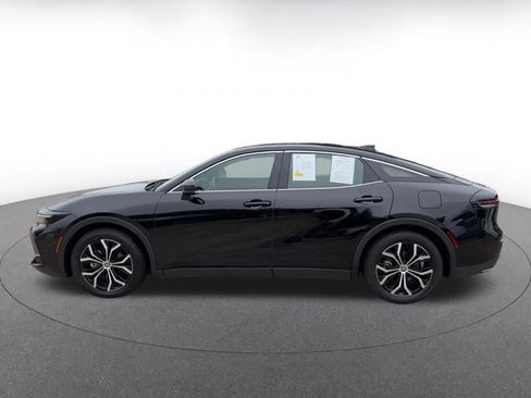 Used 2025 Toyota Crown XLE AWD/4WD image 11