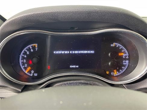 Certified 2021 Jeep Grand Cherokee Laredo X image 5