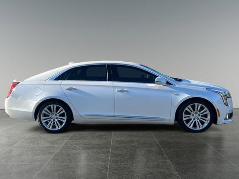 Used 2019 Cadillac XTS Luxury image 8