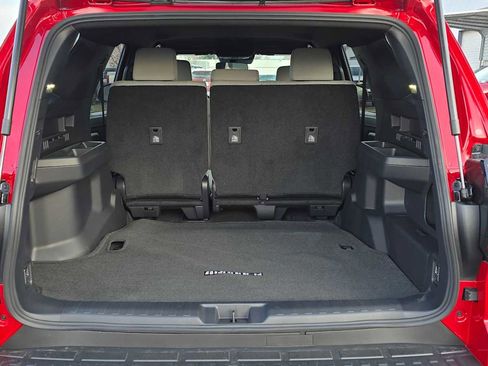 Certified 2025 Toyota 4Runner SR5 image 18