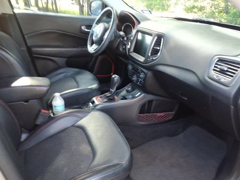 Used 2019 Jeep Compass Trailhawk AWD/4WD image 7