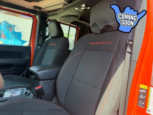 Used 2023 Jeep Gladiator Rubicon w/ Dual Top Group AWD/4WD image 13