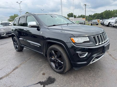 Used 2015 Jeep Grand Cherokee Overland w/ Advanced Technology Group AWD/4WD image 7