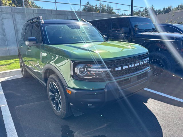 Used 2025 Ford Bronco Sport Outer Banks w/ Outer Banks Tech Package+ AWD/4WD image 1