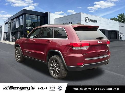 Used 2021 Jeep Grand Cherokee Laredo X AWD/4WD image 8