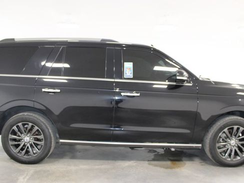 Used 2019 Ford Expedition Limited w/ Equipment Group 301A RWD image 10