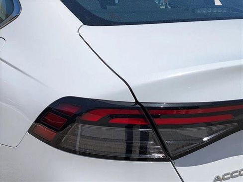 Used 2023 Honda Accord EX image 12