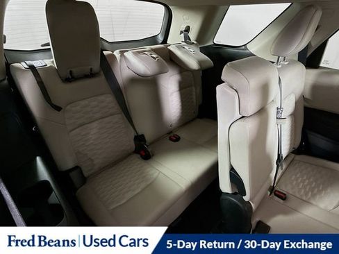 Used 2022 Nissan Pathfinder SV image 34