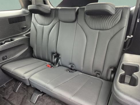 Certified 2024 Hyundai Palisade Calligraphy FWD image 17