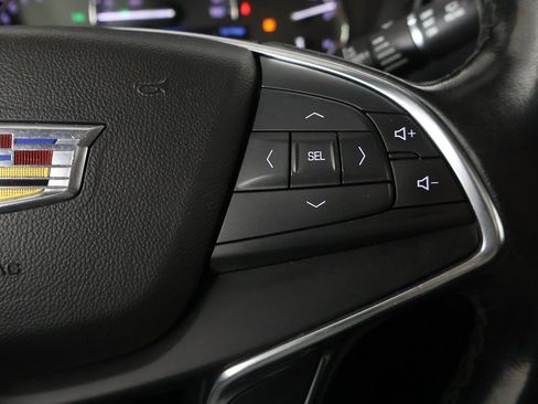 Used 2019 Cadillac XT5 Luxury image 40