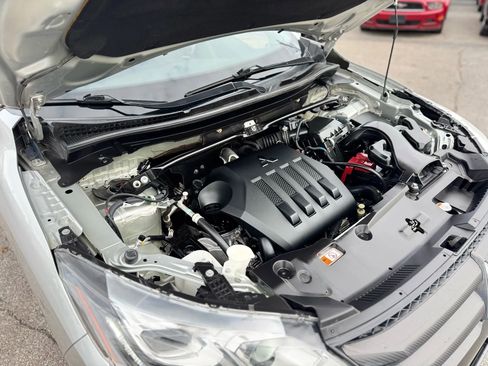 Used 2020 Mitsubishi Eclipse Cross LE image 35