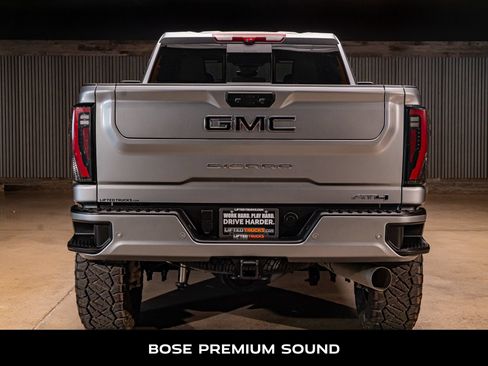 Used 2026 GMC Sierra 2500 AT4 w/ AT4 Premium Plus Package AWD/4WD image 8