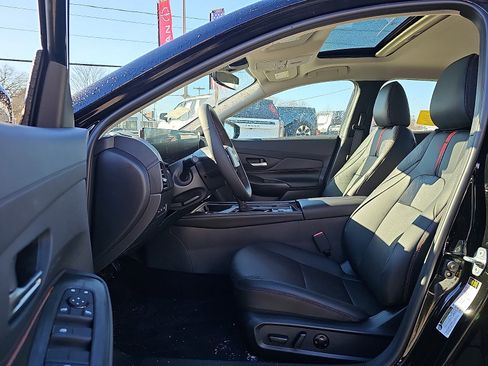 New 2026 Nissan Sentra SR w/ SR Premium Package image 9