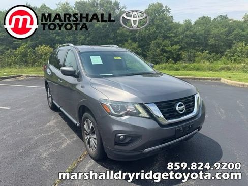 Used 2017 Nissan Pathfinder SV AWD/4WD image 1