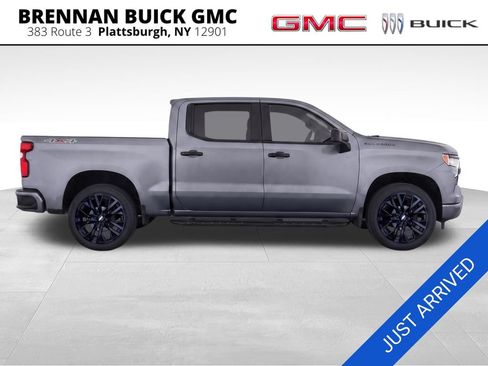 Used 2019 Chevrolet Silverado 1500 Custom w/ Custom Value Package AWD/4WD image 6