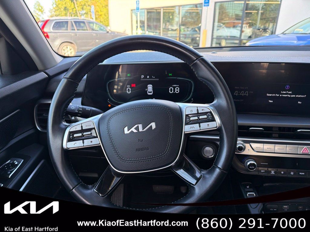 Certified 2024 Kia Telluride S w/ S Sunroof Package AWD/4WD image 24
