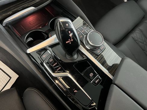 Certified 2022 BMW 530i xDrive w/ Premium Package image 15