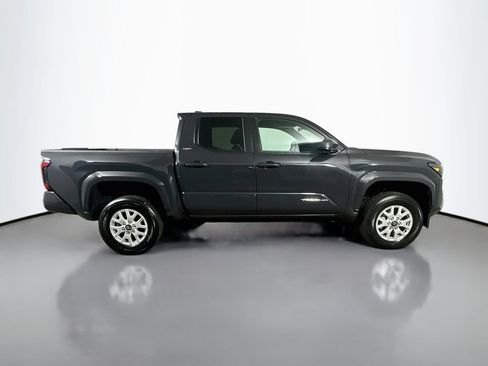 Used 2025 Toyota Tacoma SR5 AWD/4WD image 7