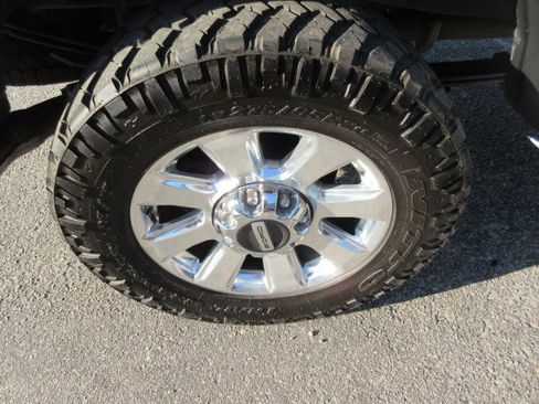 Used 2020 Ford F250 XLT w/ XLT Premium Package image 12