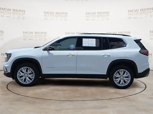Used 2024 GMC Acadia Elevation FWD image 2