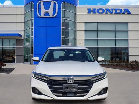 Certified 2022 Honda Accord Touring image 6