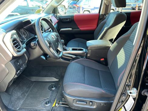 Used 2023 Toyota Tacoma SR5 image 9