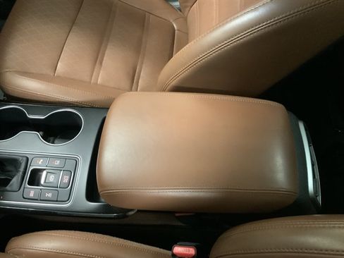 Used 2019 Kia Sorento SX AWD/4WD image 39