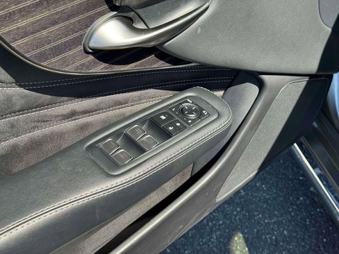 Used 2018 Lexus LS 500h AWD image 19