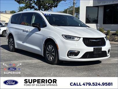 Used 2024 Chrysler Pacifica Limited