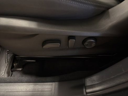 Used 2023 Subaru Forester Premium image 21