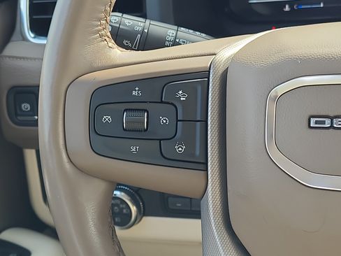 Used 2024 GMC Yukon XL Denali w/ Denali Reserve Package AWD/4WD image 14