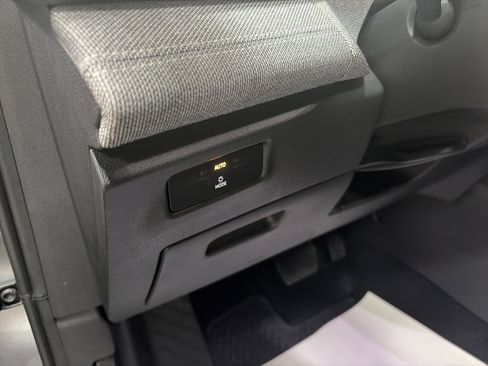 New 2026 Volkswagen Tiguan S image 14