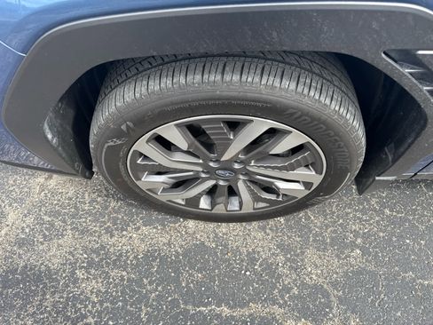 Used 2025 Subaru Forester Touring image 2