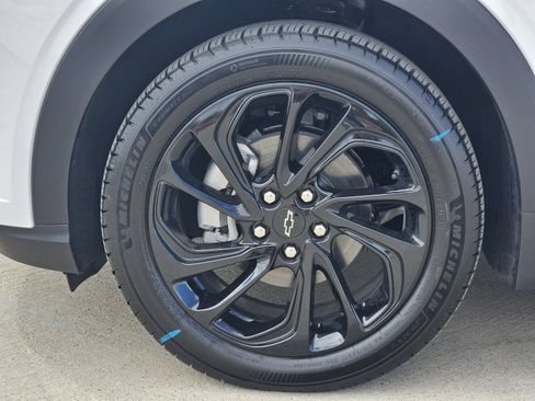 New 2027 Chevrolet Bolt RS FWD image 12