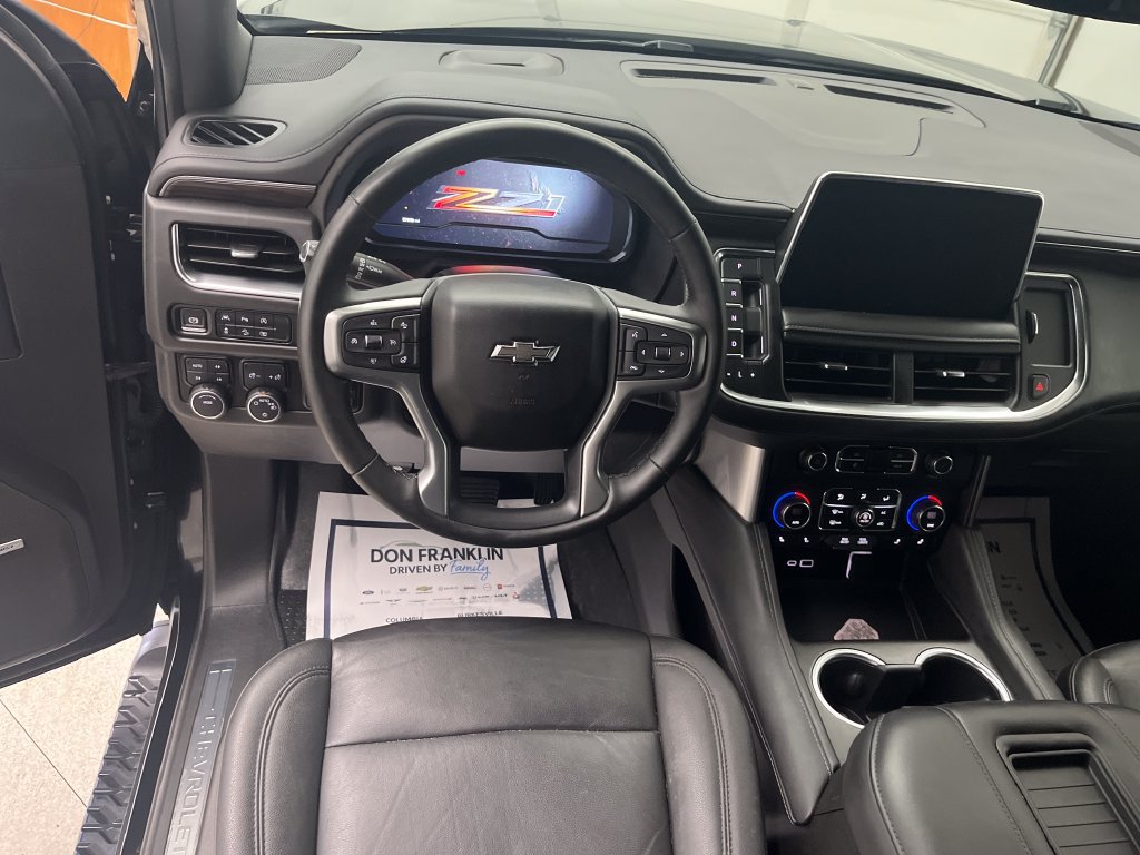 Used 2024 Chevrolet Suburban Z71 w/ Luxury Package AWD/4WD image 15