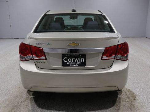 Used 2016 Chevrolet Cruze Eco image 3